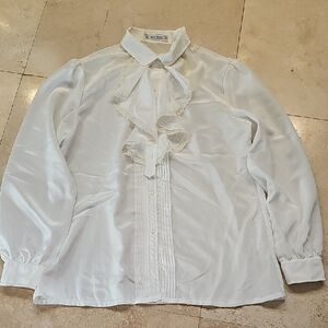 Vintage Elegant White Blouse with Ruffle Detail